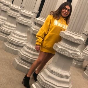 Meet your Posher, Laura